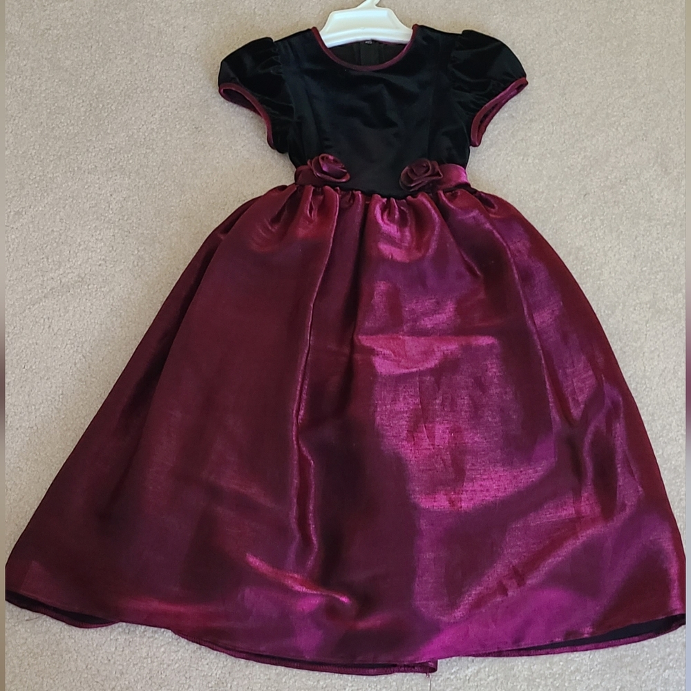 Jessica McClintock Formal Dress, Size 6, velvet top
